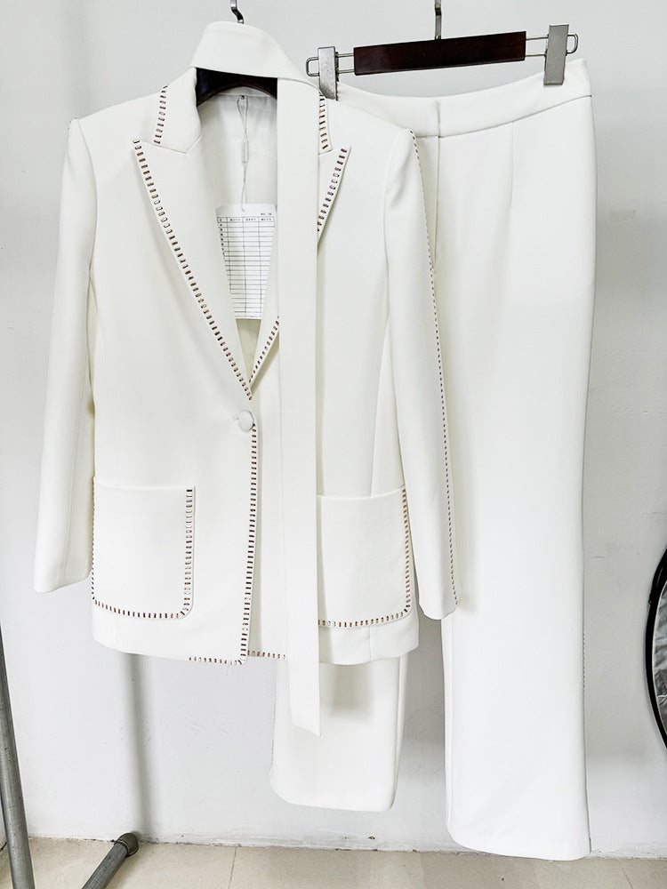 White blazer with scarf A9394